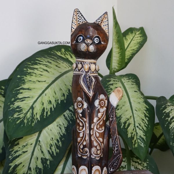 Wooden Cat Brown Color with Clam Shell